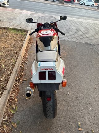 Honda VFR400 NC30