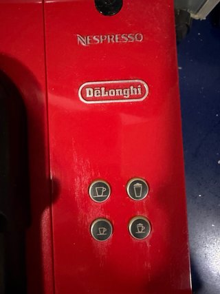 Cafetera Nespresso DeLonghi Roja