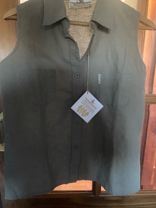 Camisa Aventura sin mangas verde caqui