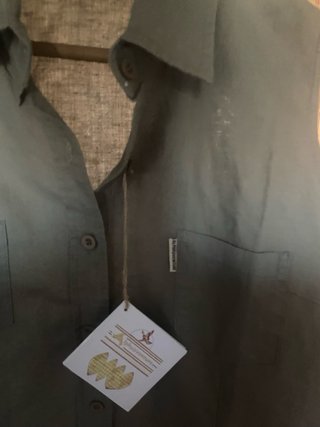 Camisa Aventura sin mangas verde caqui