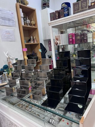 Lote Tienda: Maniquíes y Expositor