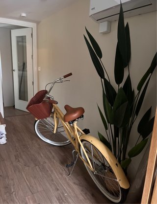 Bicicleta estilo vintage color crema