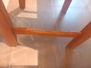 Mesa de comedor de madera