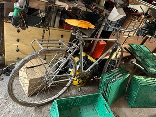 Bicicleta antigua de paseo