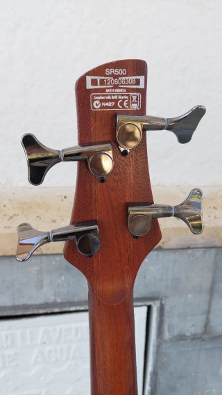 Bajo Ibanez SR500 BM Marrón Caoba, 2 bartolini MK1