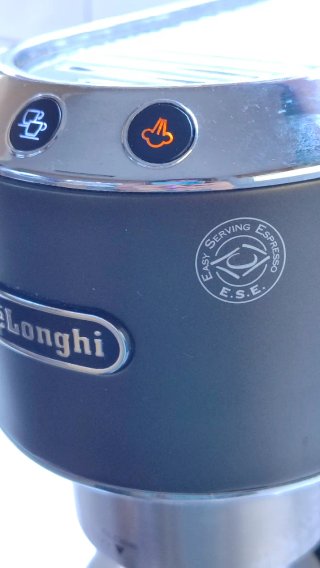 Cafetera Delonghi Dedica