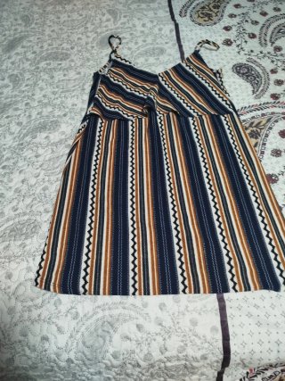 Vestido multicolor con tirantes