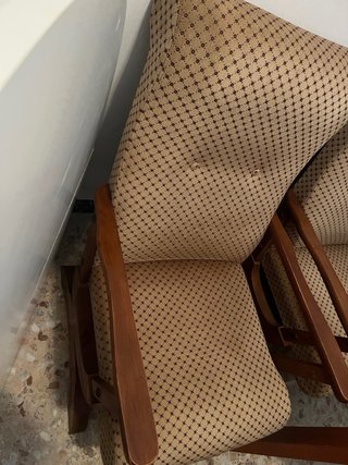 Balancín de madera tapizado