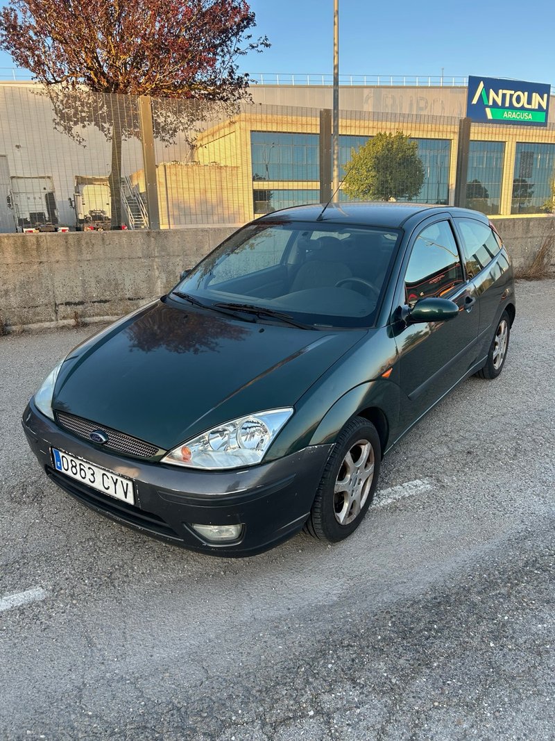 Ford Focus 2004 - foto 1