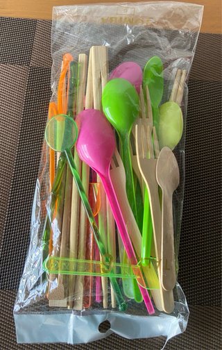 Lote Cubiertos Plástico y Bambú