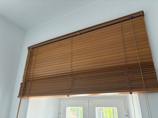 Persiana veneciana de madera