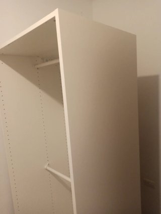 Armario blanco para colgar ropa