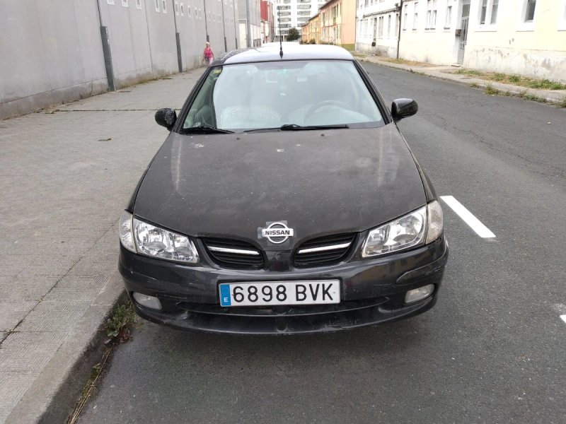 Nissan Almera 2002 - foto 1