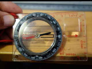 Brújula Suunto M2 + Silbato SOS