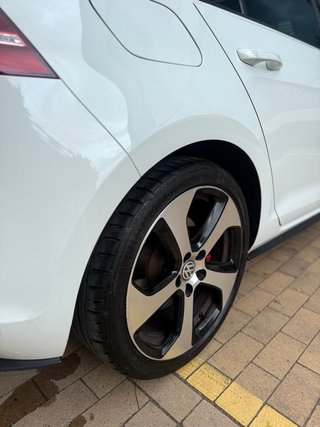 Volkswagen Golf 7 GTI MANUAL FULL EQUIP