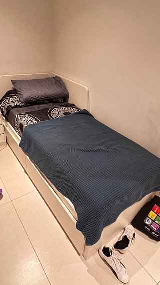 Cama Flekke con nido y cajones. Colchones incluido