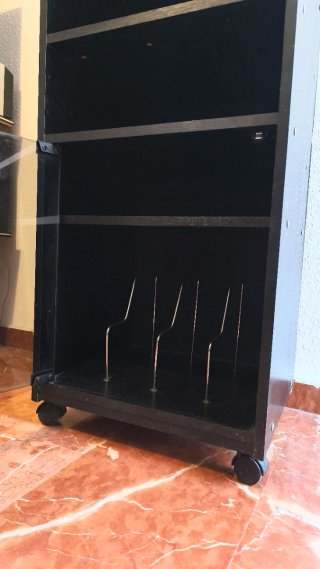 Mueble Tocadiscos Negro con Puerta Cristal