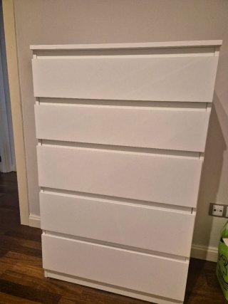 Cómoda blanca Ikea