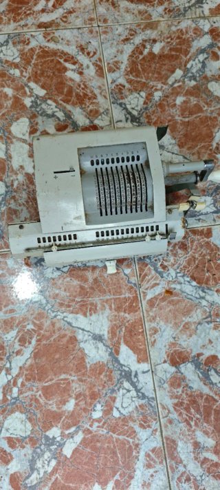 Calculadora Mecánica Minerva Vintage