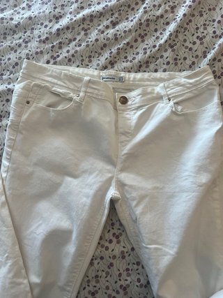 Vaqueros blancos Stradivarius