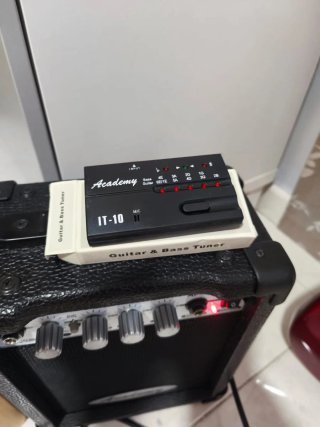 Guitarra Eléctrica Academy con Amplificador