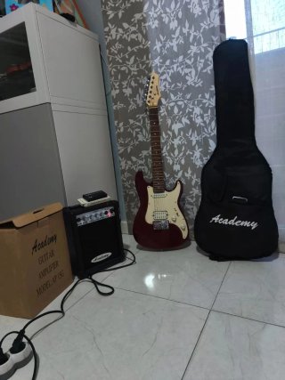 Guitarra Eléctrica Academy con Amplificador