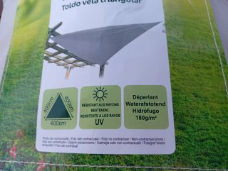 Toldo 4x4x4 Vela Triangular CREMA, A ESTRENAR