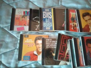 Colección 42 CD's de Elvis Presley.
