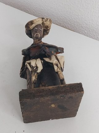 Figura de Viejito en papel maché