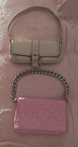Bolsos beige y rosa