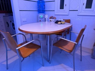 Mesa de cocina redonda madera y metal