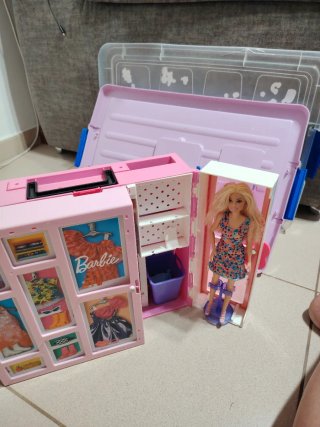 Maletín Armario  con Barbie Fashionista