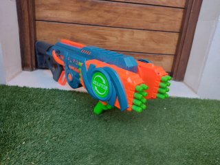 Nerf Elite Flipshots Flip-32 Automática doble