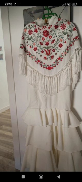 Vestido Flamenca Blanco Roto