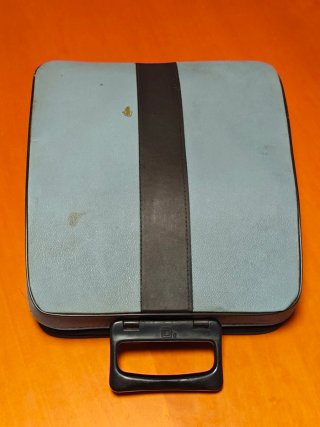 Máquina de escribir Olivetti Lettera 32