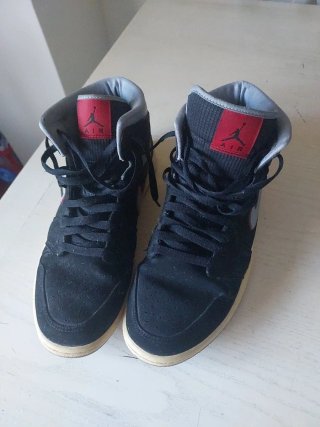 JORDAN 1 MID