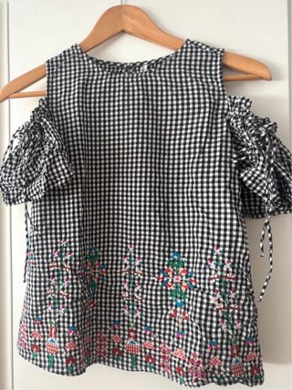 Blusa Vichy Bordada Hombros Descubiertos
