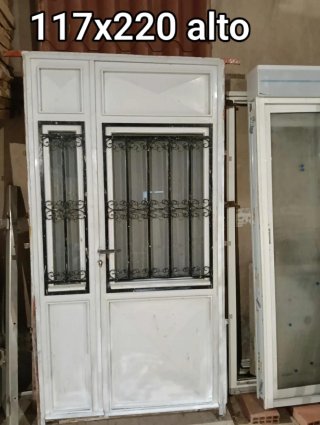 Puerta hierro macizo 117x220