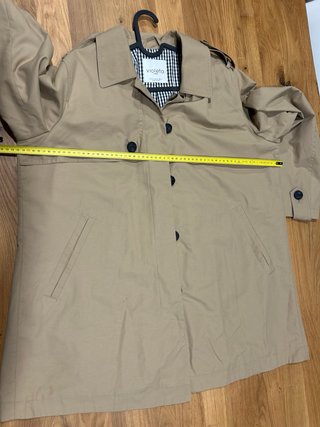 Gabardina corta Violeta beige