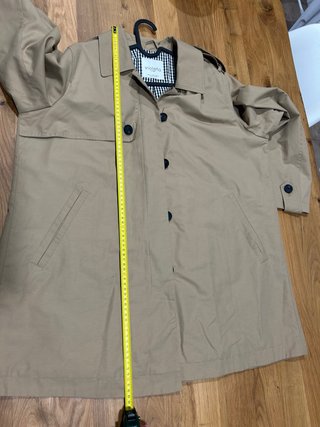 Gabardina corta Violeta beige