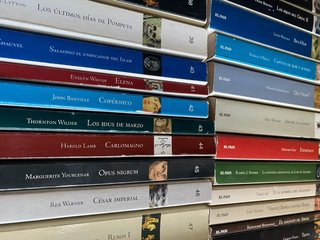 Colección de 50 libros el país