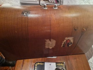 Máquina de coser Alfa antigua