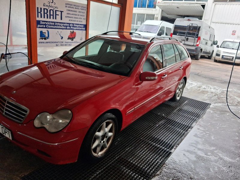Mercedes-Benz Clase C 2005 - foto 1