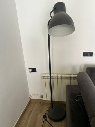 Lámpara de pie IKEA Hektar Negra