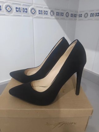 Zapatos de tacón negros