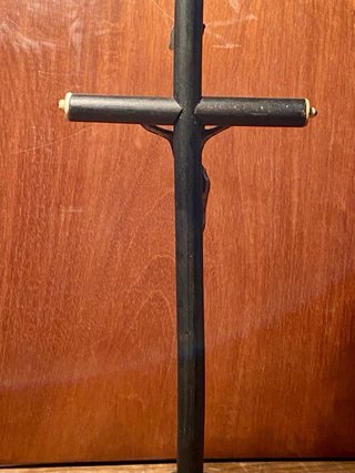 Cruz de mesa Victoriana