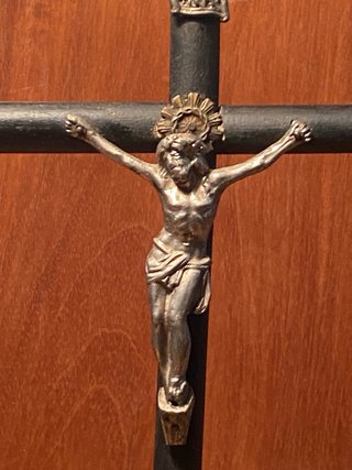 Cruz de mesa Victoriana
