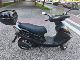 Kymco Movie XL 125cc Scooter Negra