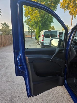 Mercedes-Benz Vito  6 plazas (218.225klm)