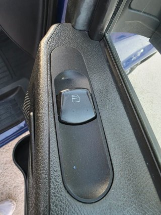 Mercedes-Benz Vito  6 plazas (218.225klm)